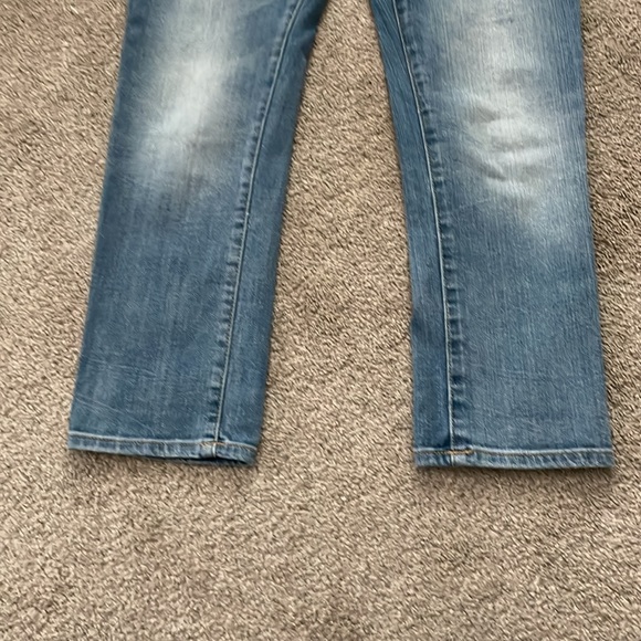 2/$20 Charlotte Russe Refuge Distressed Crop Jeans, Size 3 - Picture 5 of 6